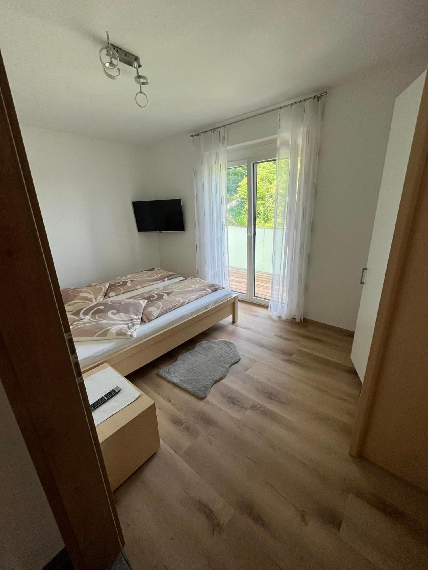 Gastehaus Dollenz Apartment Tiebitsch Ngoại thất bức ảnh